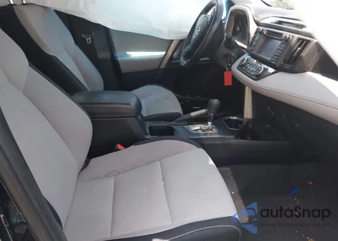 2017 Toyota Rav4 Xle z USA, uszkodzony, nr VIN JTMRFREV7HJ119085